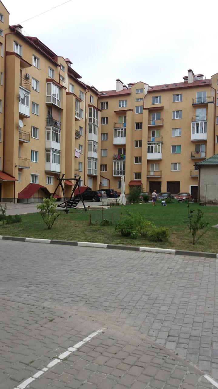 3-К Квартира Appartement Ivano-Frankivsk Buitenkant foto